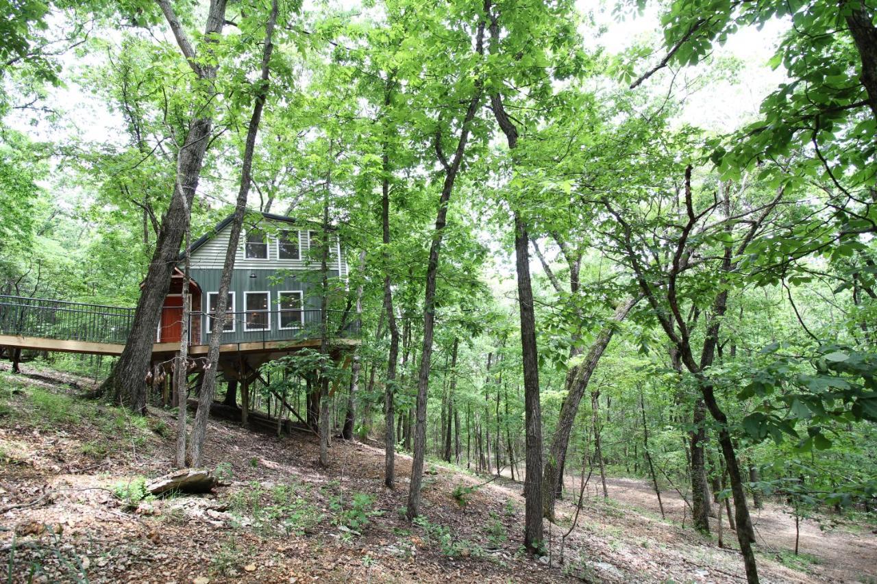 Secluded Treehouse In The Woods - Tree Hugger Hideaway Villa Branson Luaran gambar