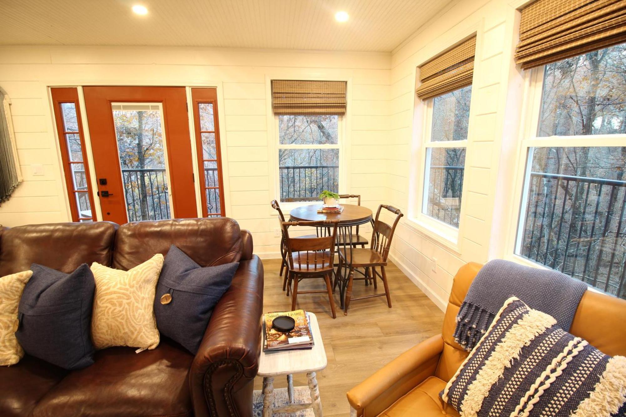 Secluded Treehouse In The Woods - Tree Hugger Hideaway Villa Branson Luaran gambar